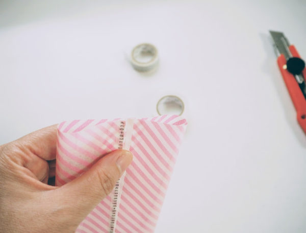 縫わない クリアポケットを使った簡単ポケットティッシュケースの作り方 スプンク