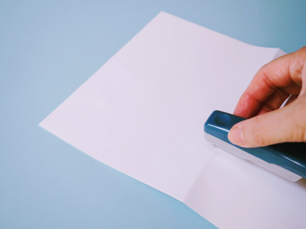 普通のホッチキスで作る中綴じノート