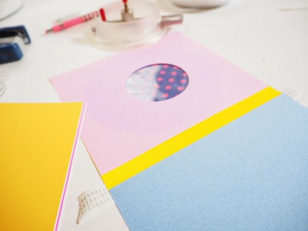 普通のホッチキスで作る中綴じノート