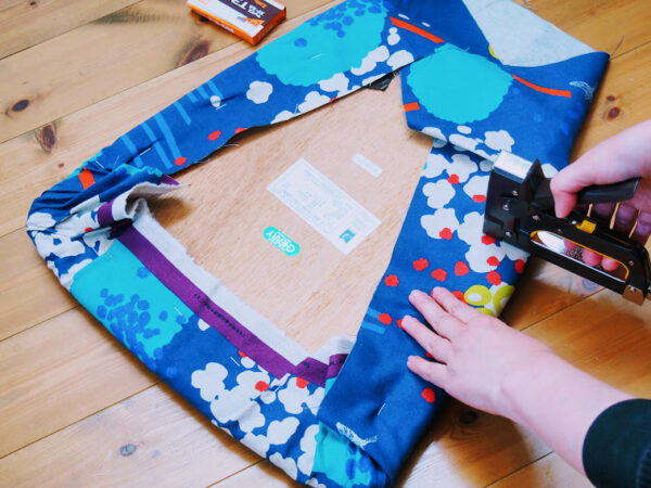 座面張り替えに使うタッカー