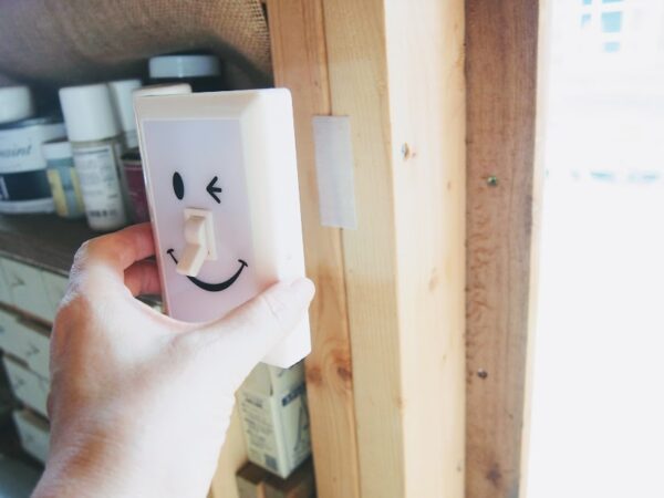 コンセントの無い場所にライト