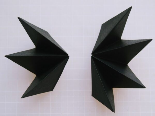 折り紙で星を作る