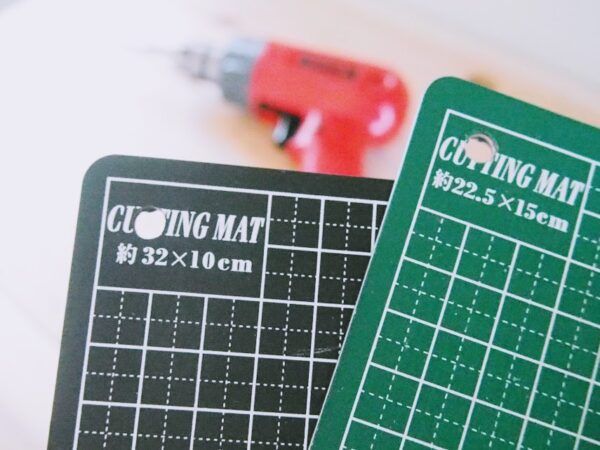 カッターマット収納