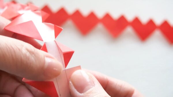紙で作る連続ハート