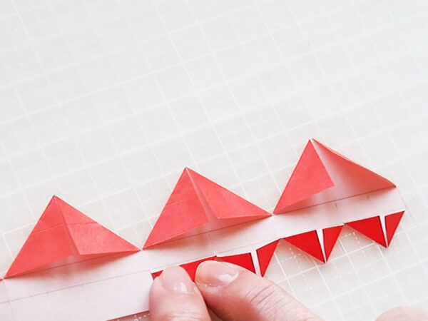 紙で作る連続ハート