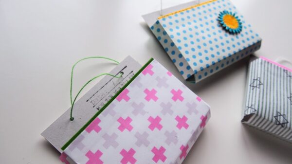 折り紙を使ったウォールポケットの作り方