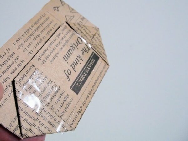 折り紙１枚で作るミニ紙袋の作り方
