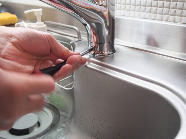 蛇口の水が止まらない