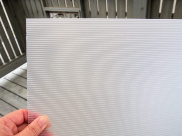 プラダンで作るミニ温室