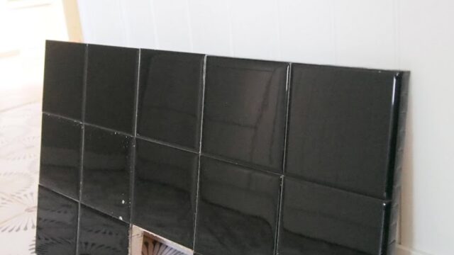 目地無しでタイル貼り