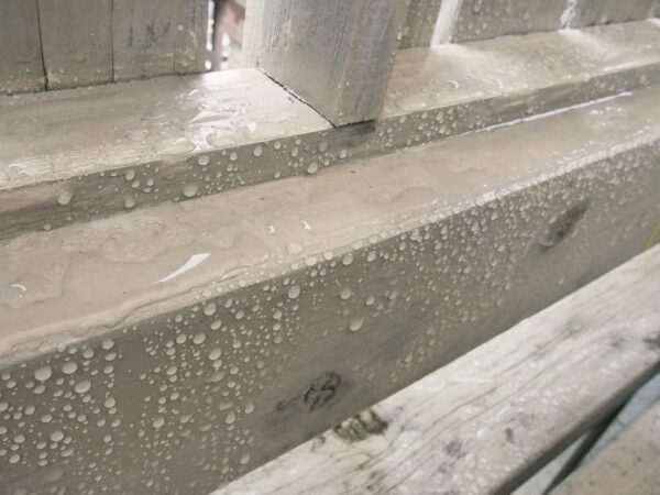 ウッドデッキの撥水