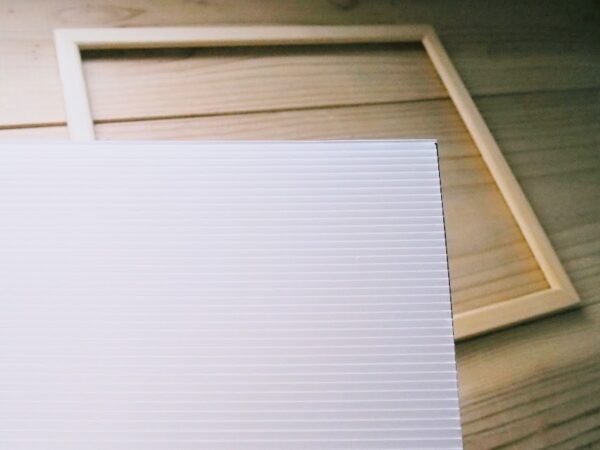 100均DIY～プラダンで収納棚