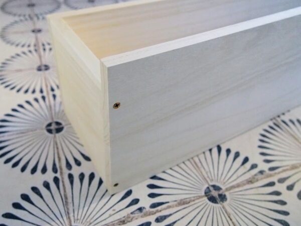 引出しの底板は溝を掘らずにつければ簡単