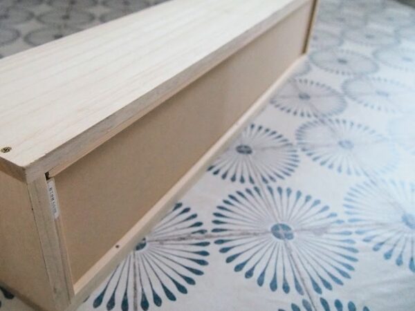 引出しの底板は溝を掘らずにつければ簡単