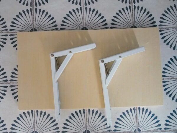 壁付おりたたみテーブルの取り付け方