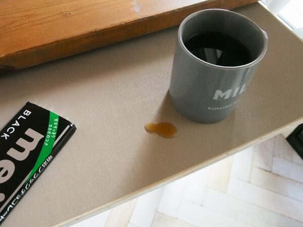 100均セリアのリメイクシートは水拭きできる？