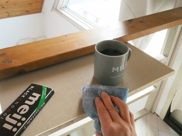 100均セリアのリメイクシートは水拭きできる？