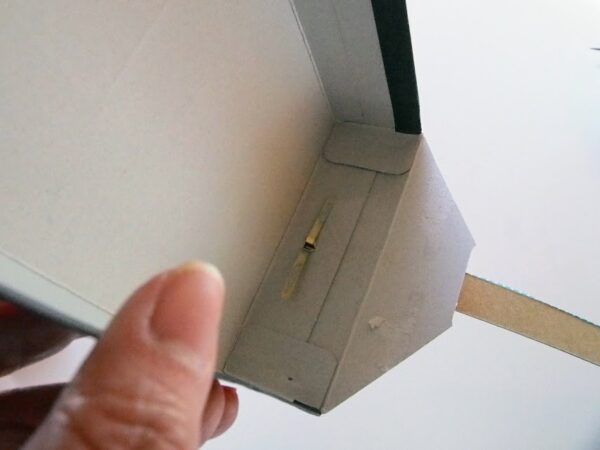 ティッシュの空き箱工作～仕切り付きトレーを作ってみた