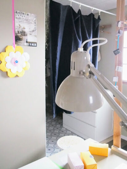 カーテンで間仕切り