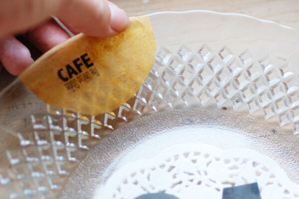 モットポッジでガラス皿のリメイク