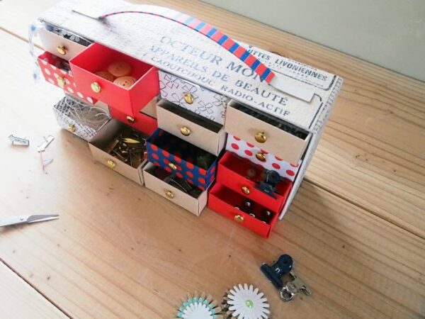 ティッシュの空き箱工作