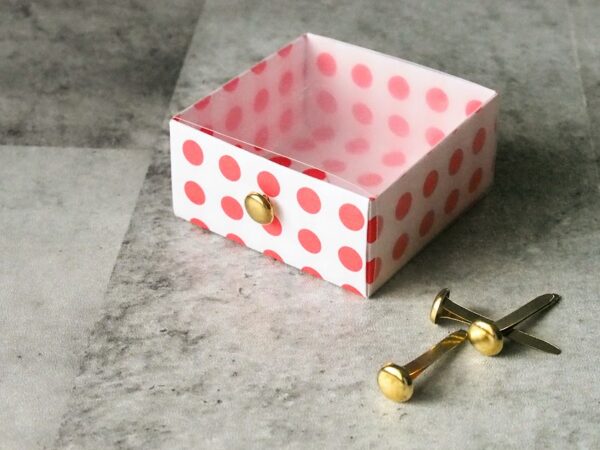 ティッシュの空き箱工作