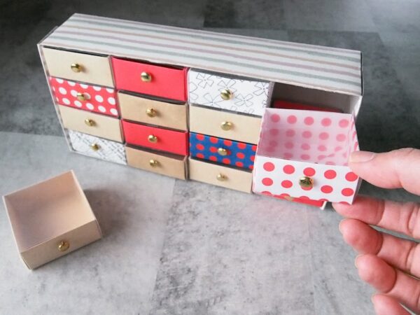 ティッシュの空き箱工作