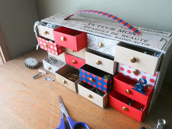 ティッシュの空き箱工作