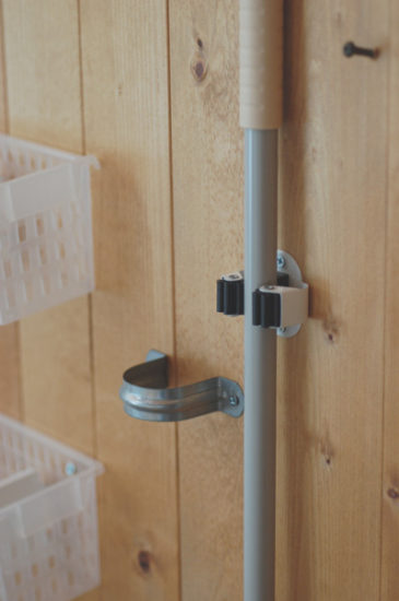 外用ほうきの収納アイデア