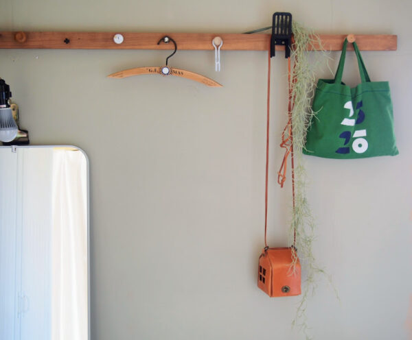 余った取っ手で壁掛けフックを作った