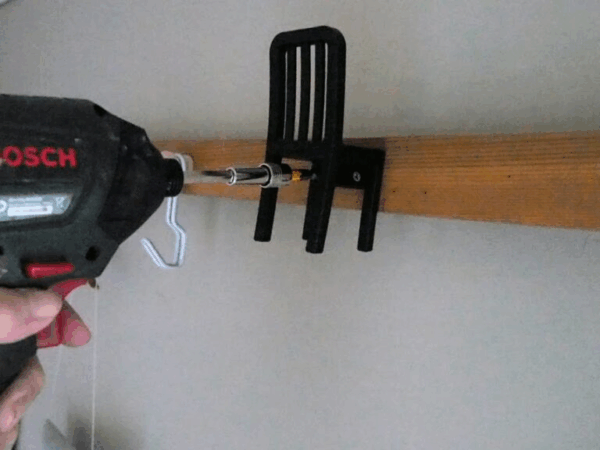 余った取っ手で壁掛けフックを作った