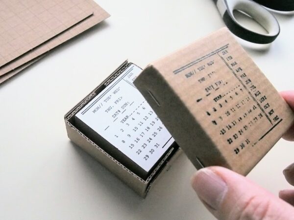 100均の目盛付き段ボールで工作