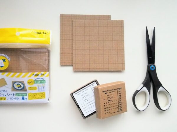 100均の目盛付き段ボールで工作